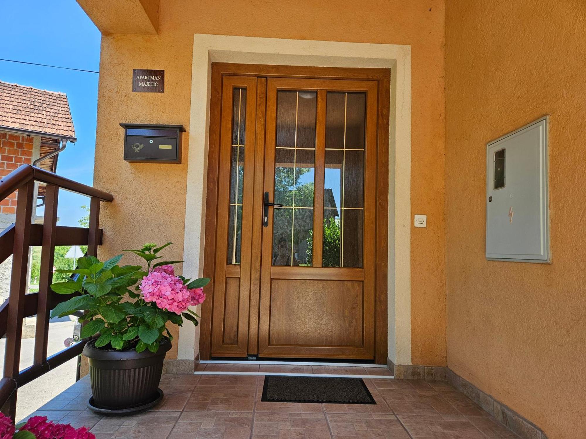 Apartment Majetic Gornji Vaganac Экстерьер фото